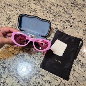 NEW Gucci Pink Oversized Sunglasses with Accessories